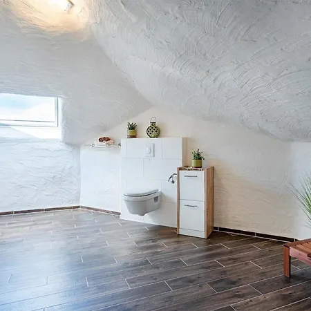 Nr 5 Bernuthsfeld Mit Loggia * Aurich